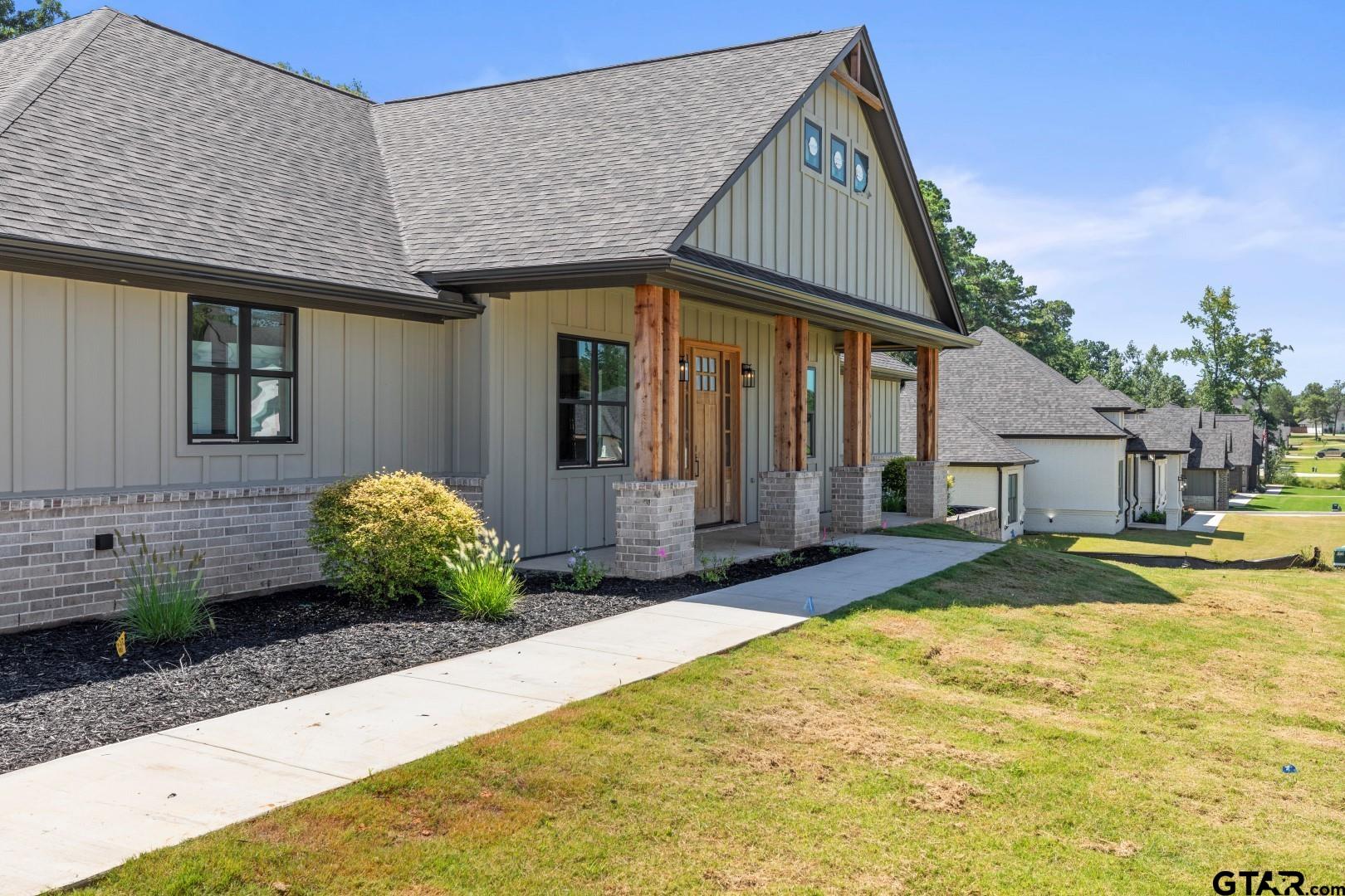 14533 Woodland Creek Dr