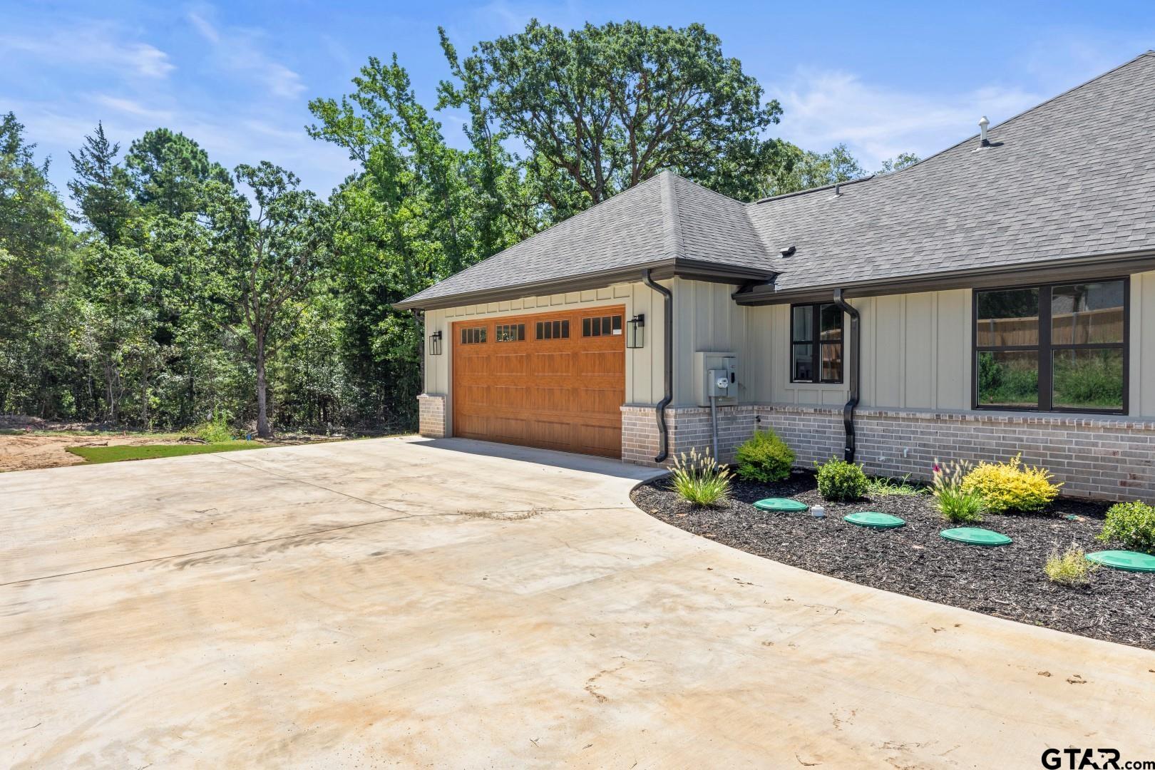 14533 Woodland Creek Dr