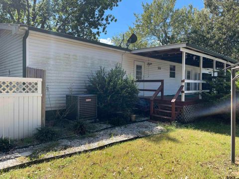 A home in Bullard