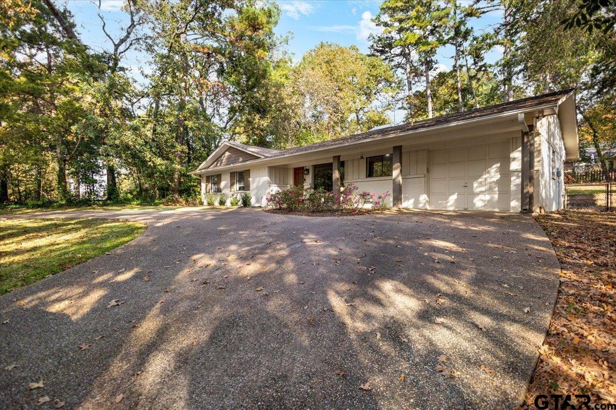 441 Hideaway Lane Central