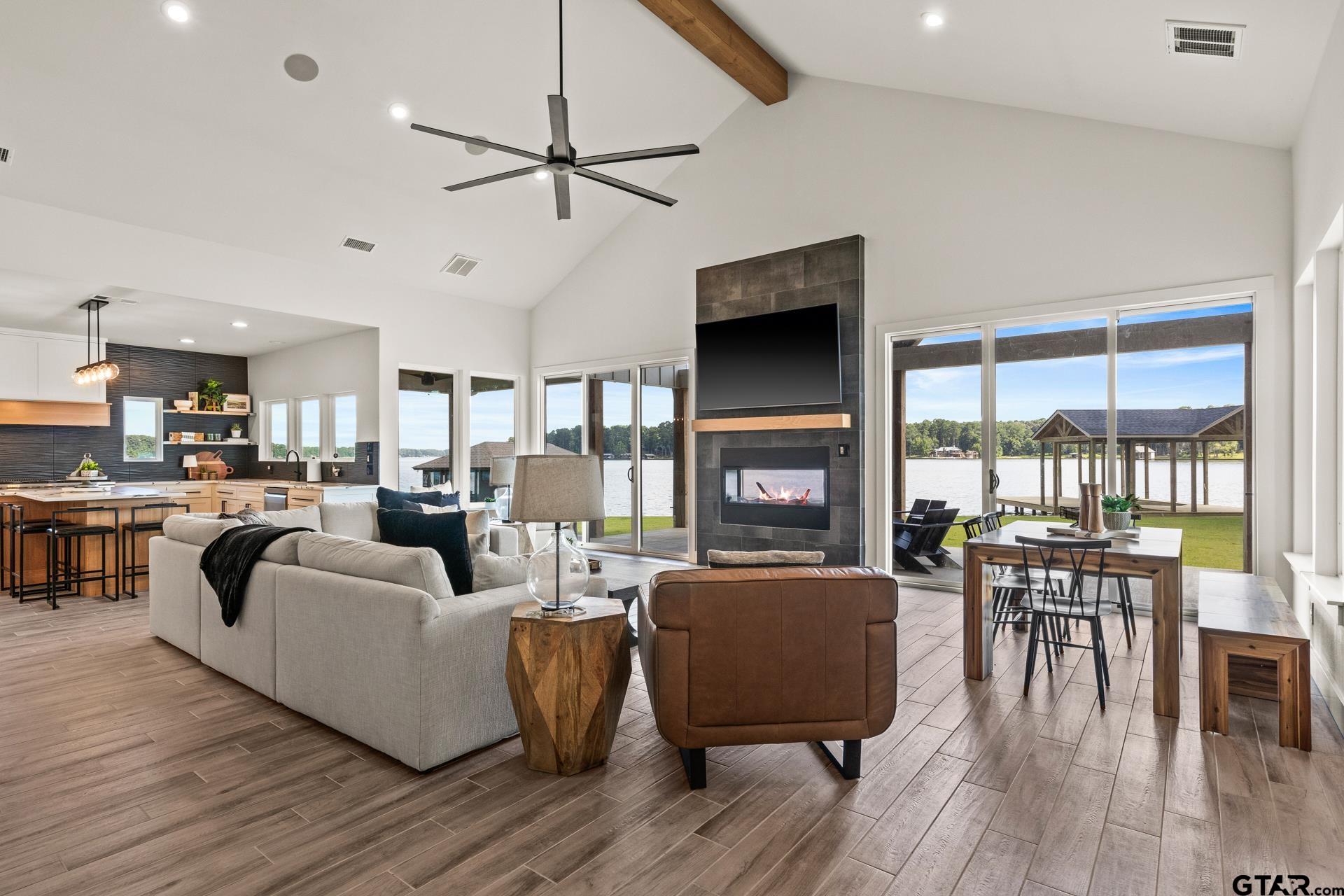 331 W Eagle Point