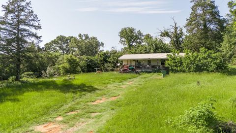 A home in Tennessee Colony