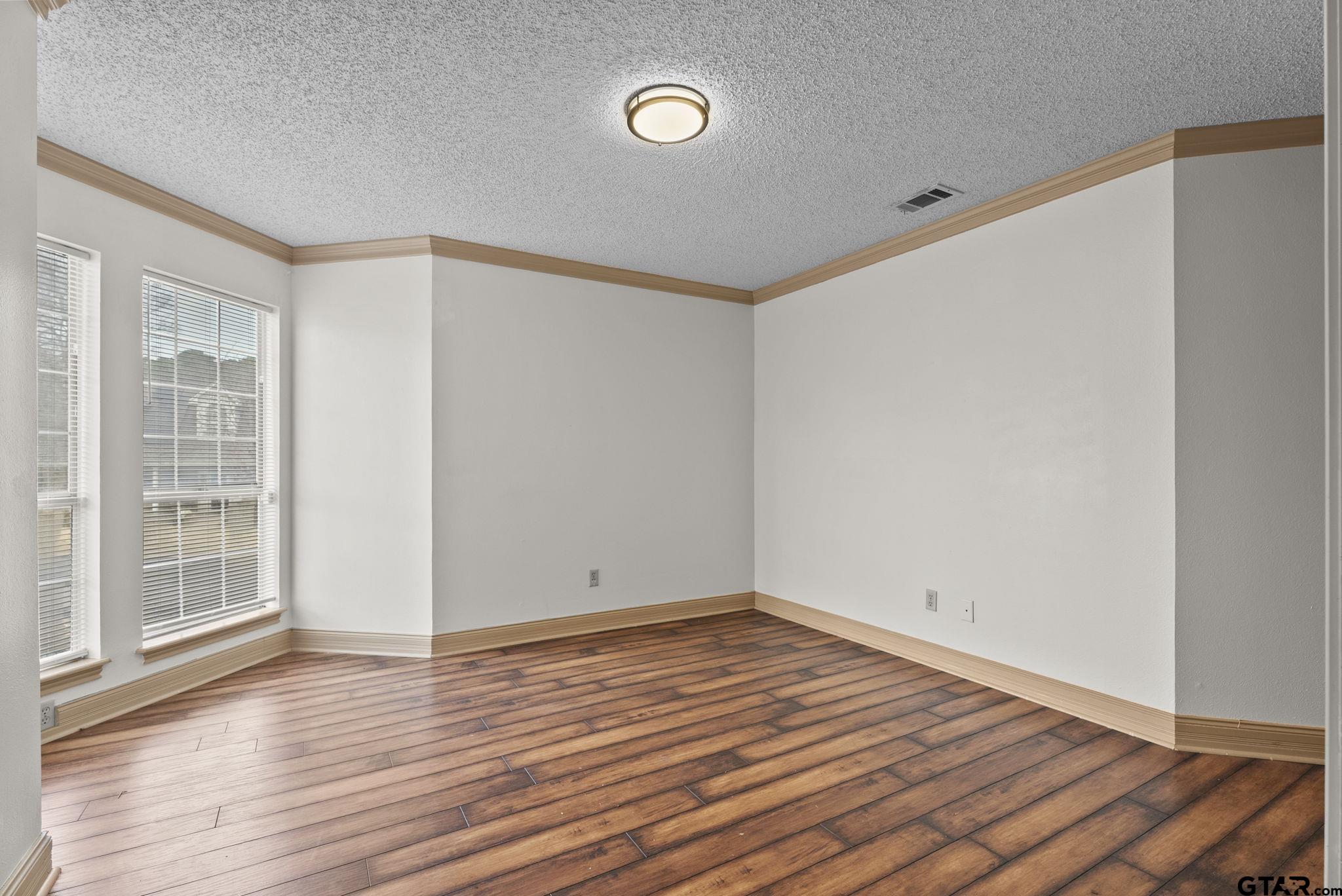 3700 Lake Vista Circle