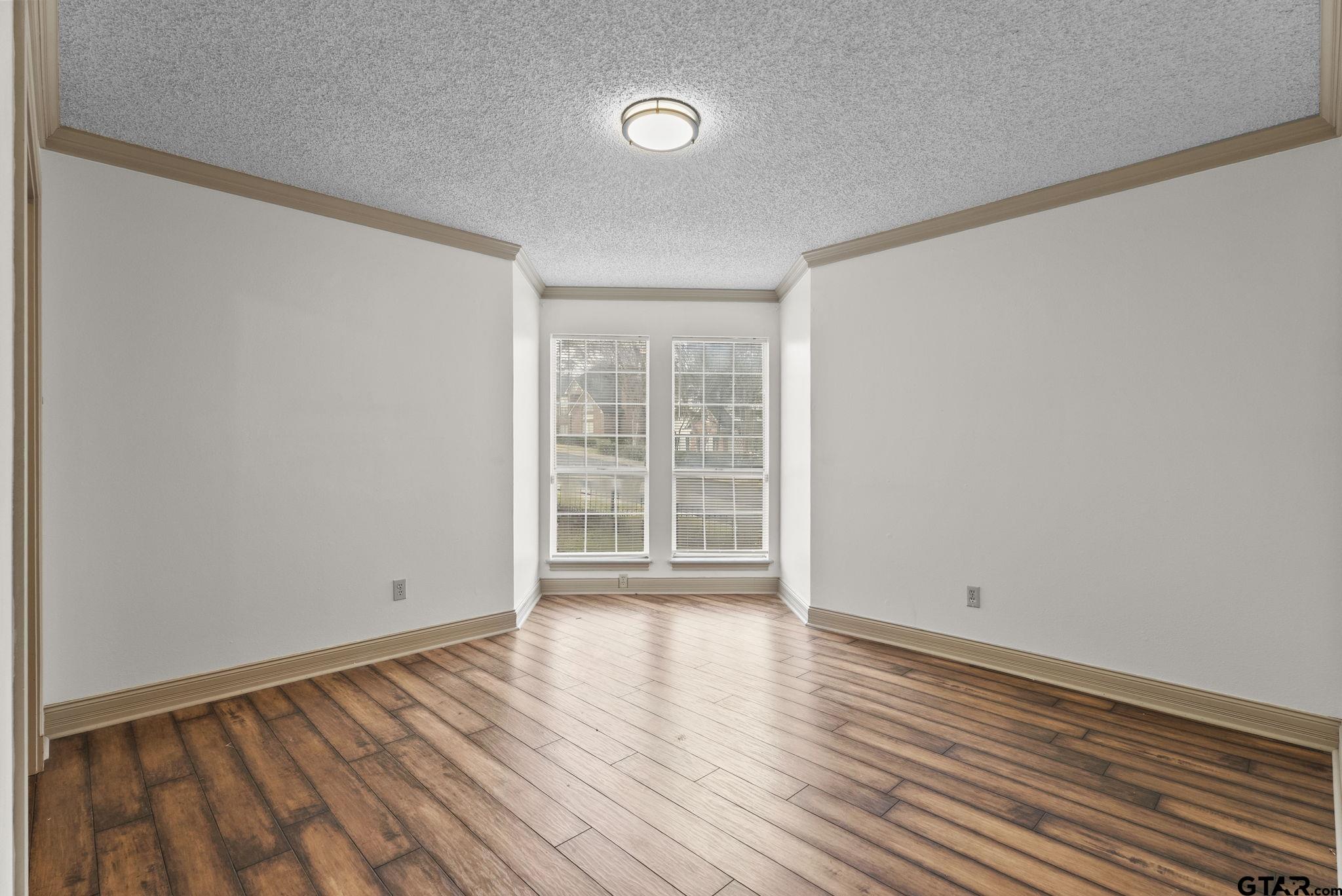 3700 Lake Vista Circle