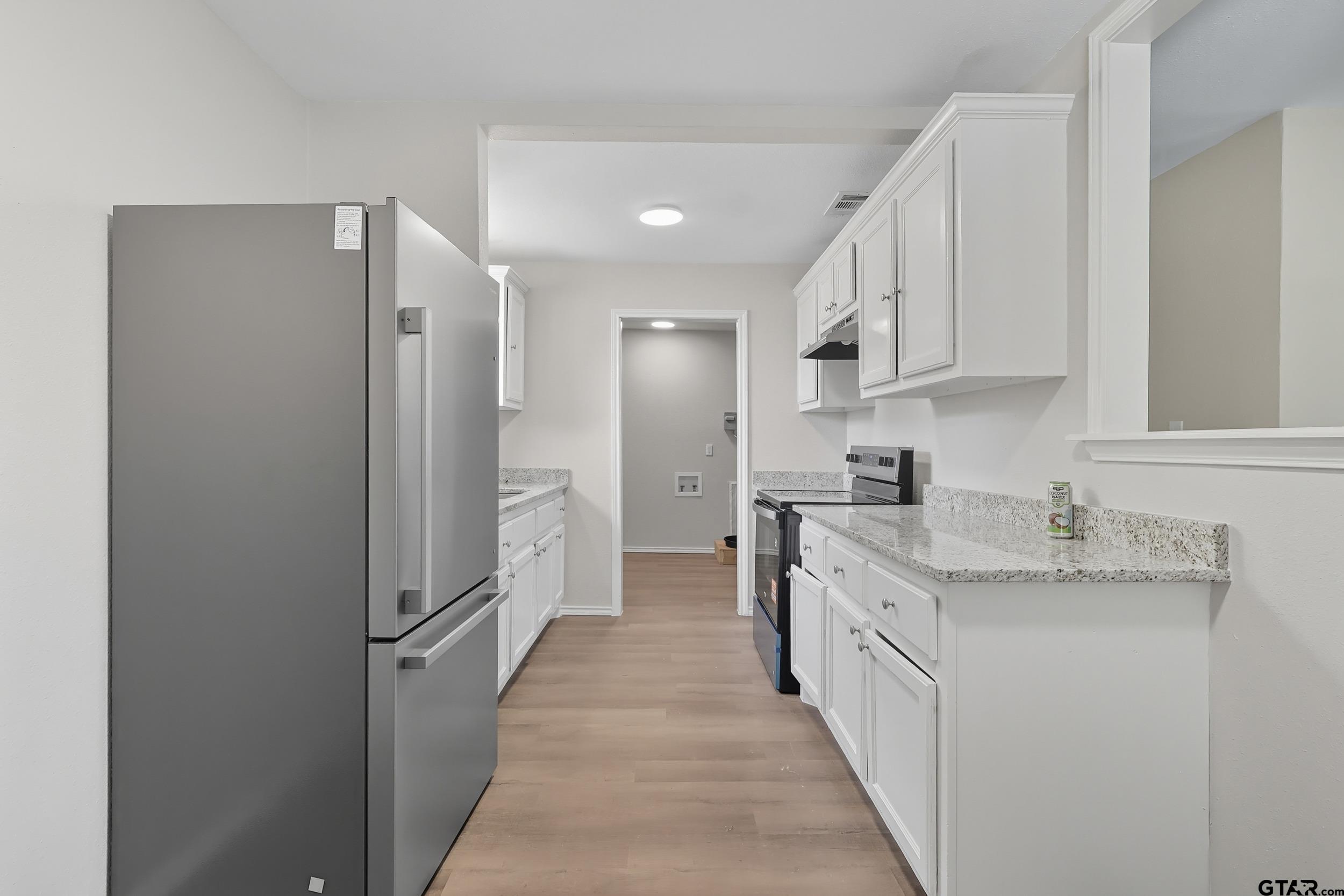 1005 E 9th