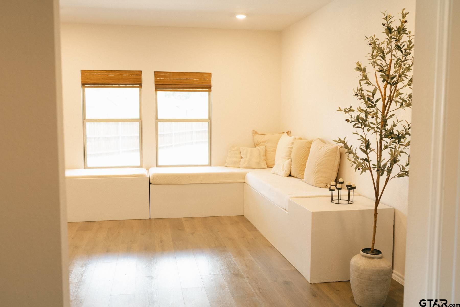 203 Parker Oaks Drive