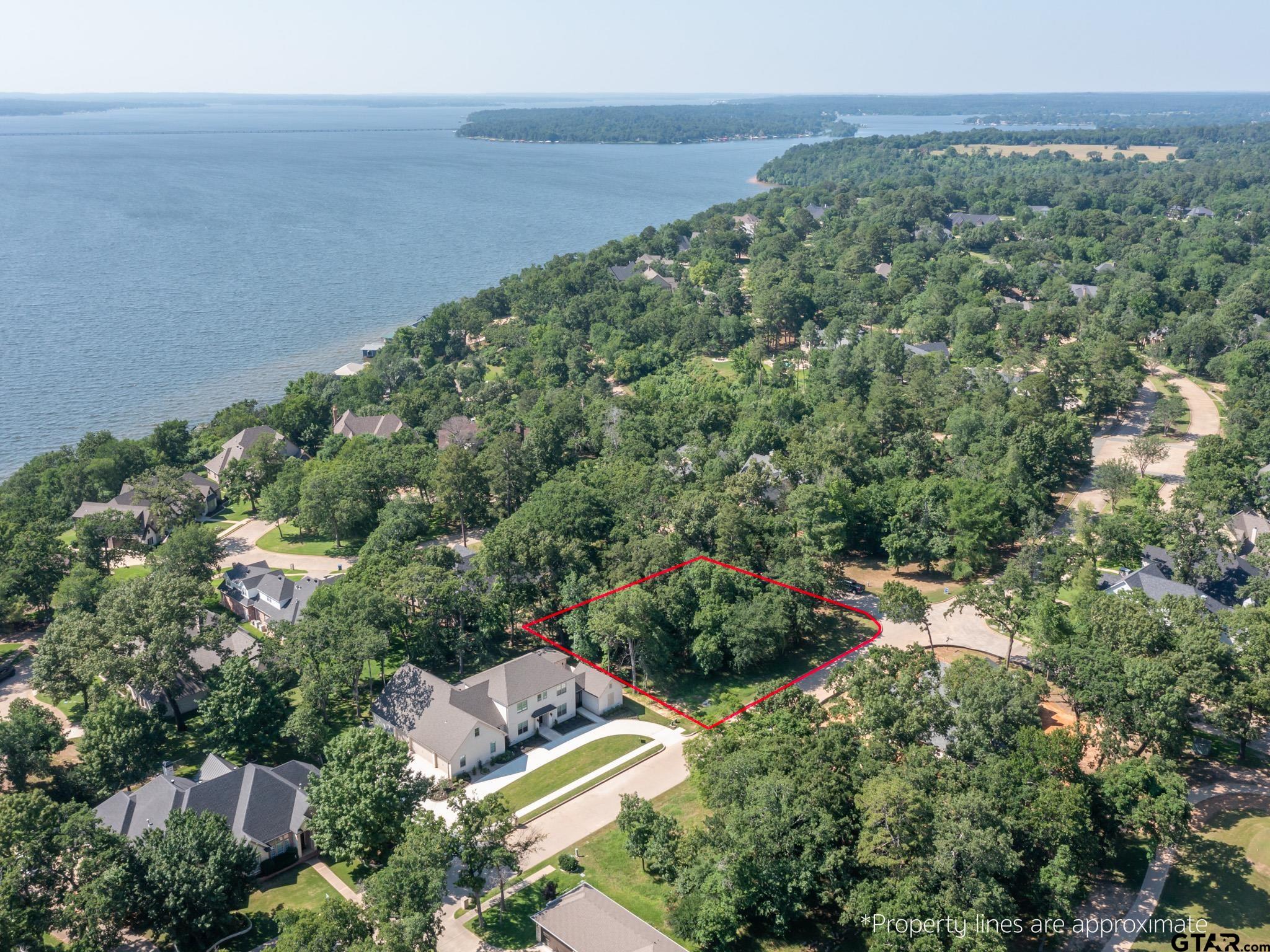 160 Eagles Bluff Blvd