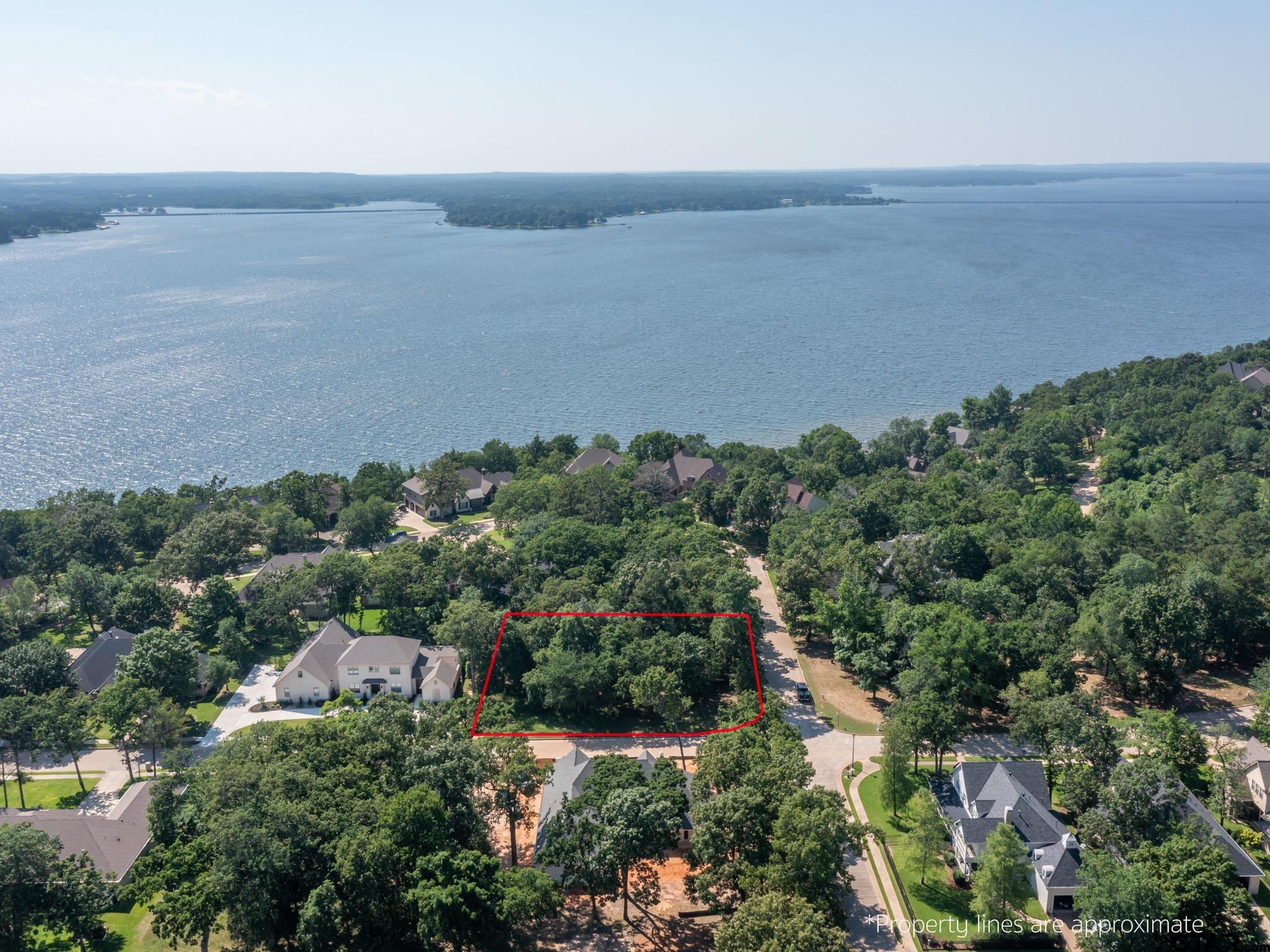 160 Eagles Bluff Blvd