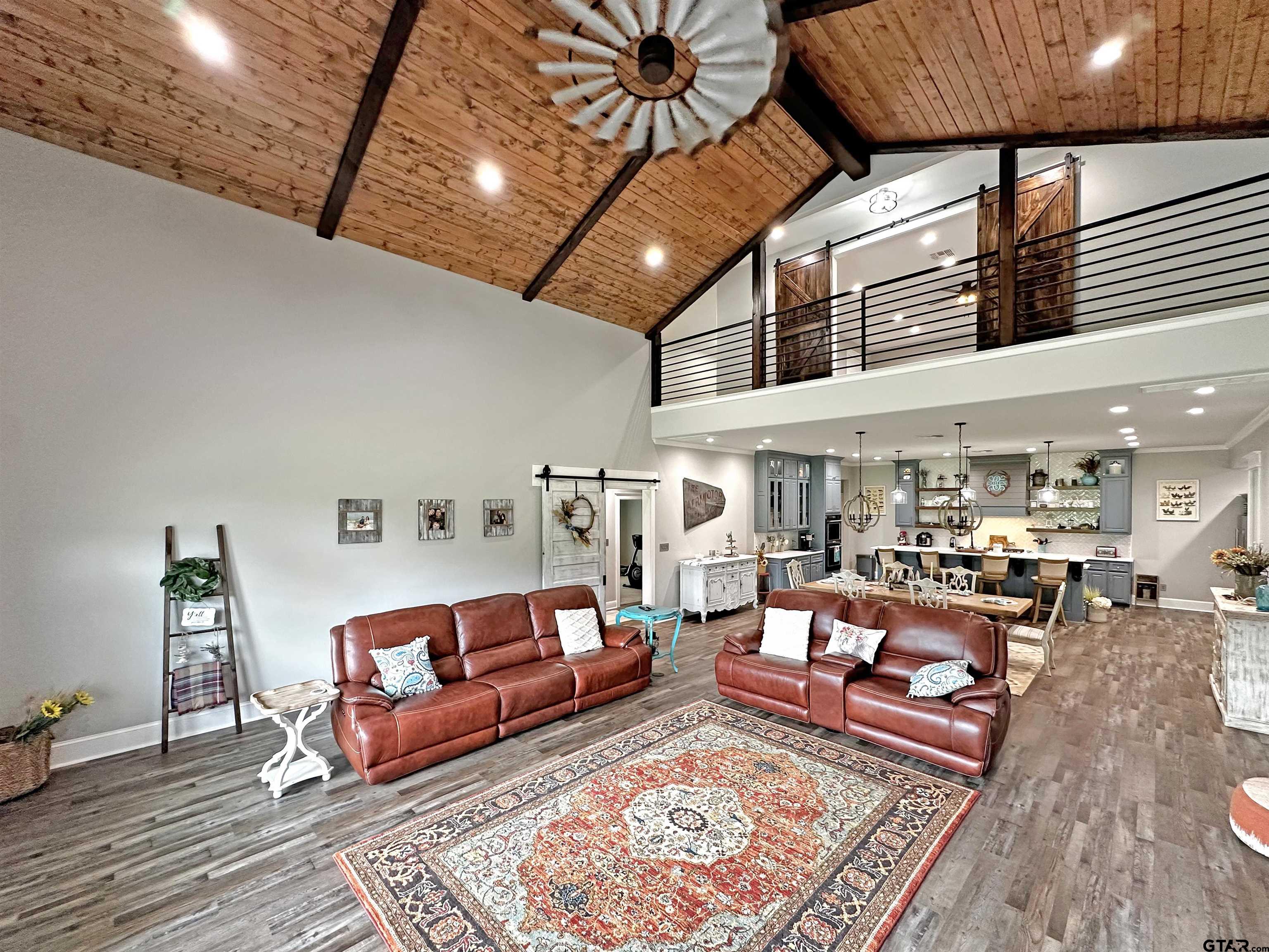 1132 County Road 4470