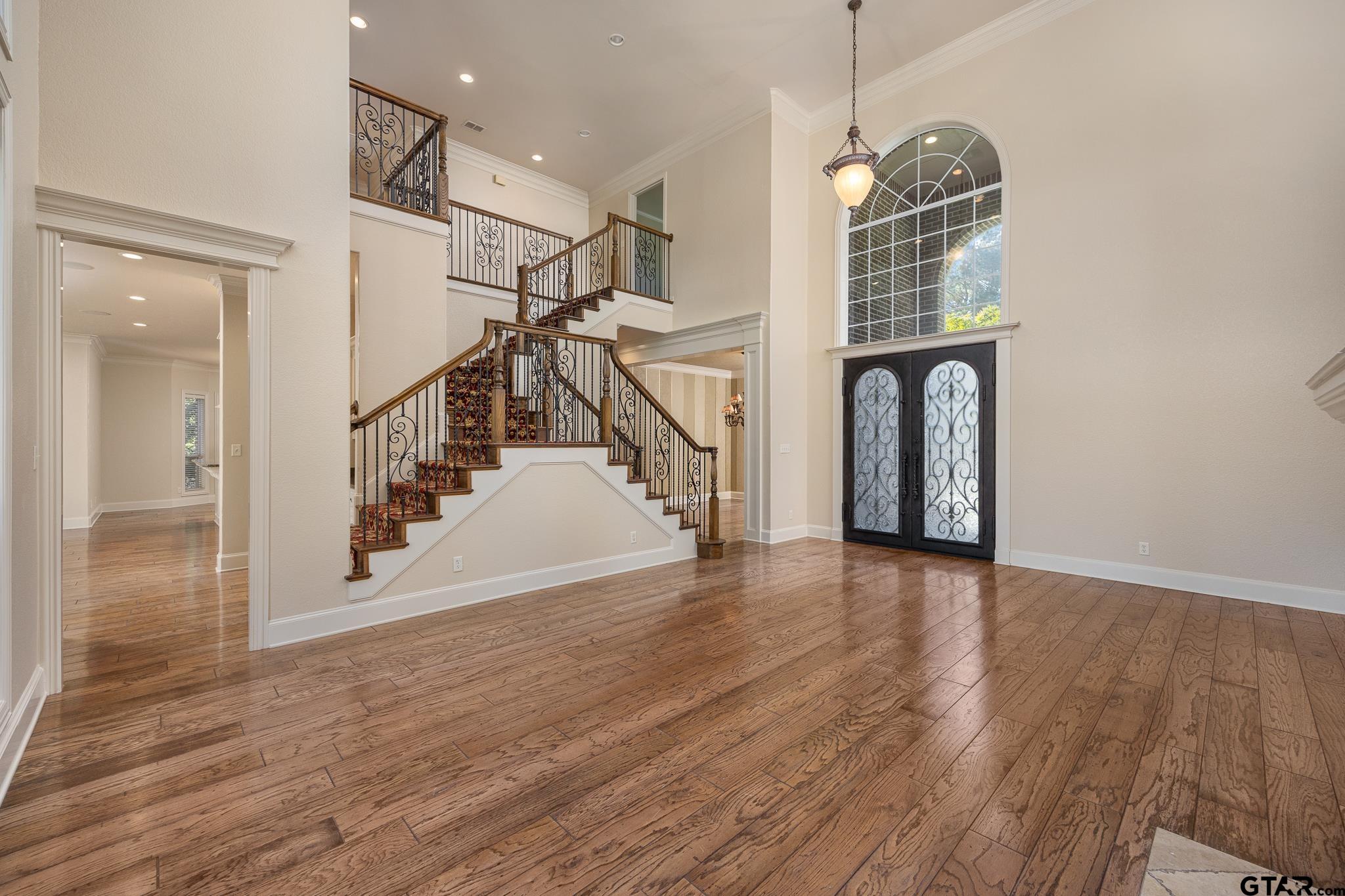 2020 Equestrian Ln