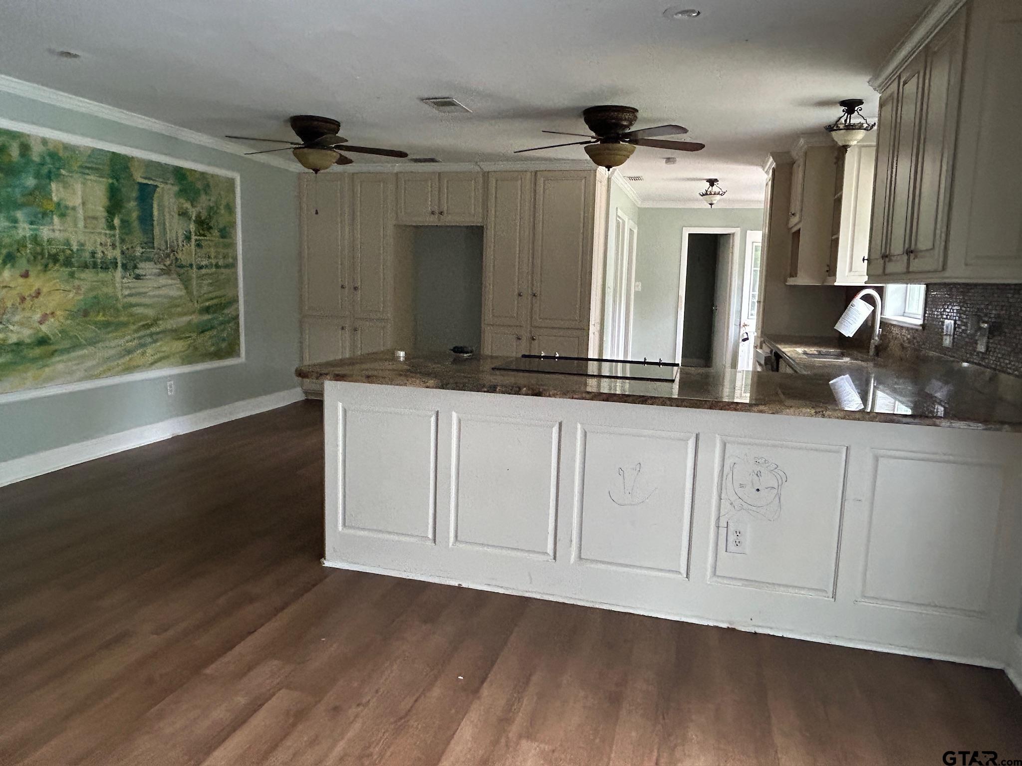 209 Lone Star Rd