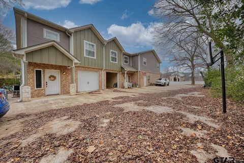 205 W. Valley St. Lindale TX 75771