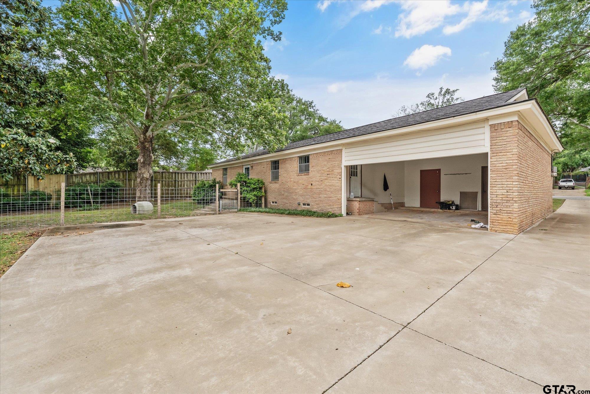 3408 Brookside Dr