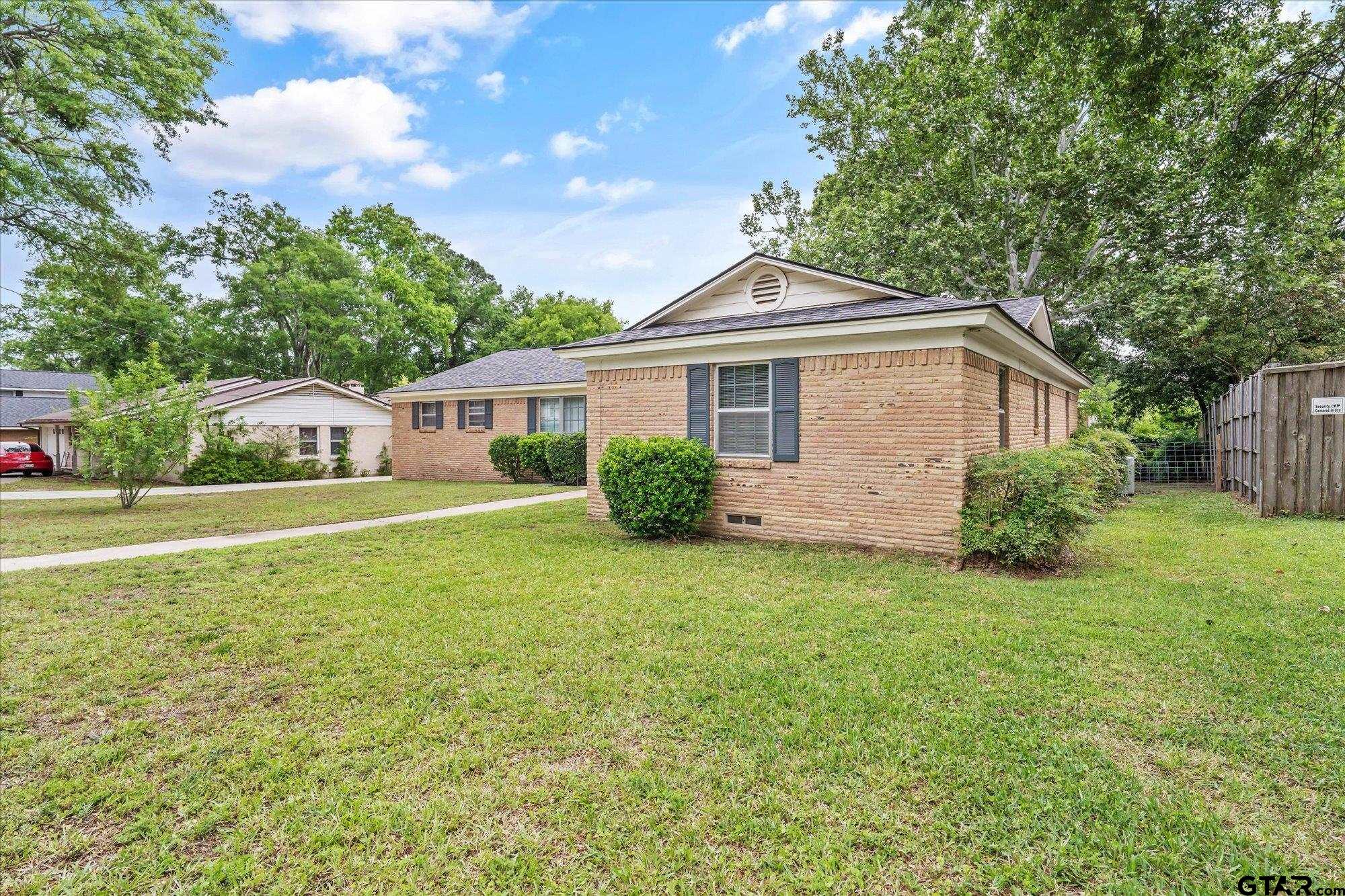 3408 Brookside Dr