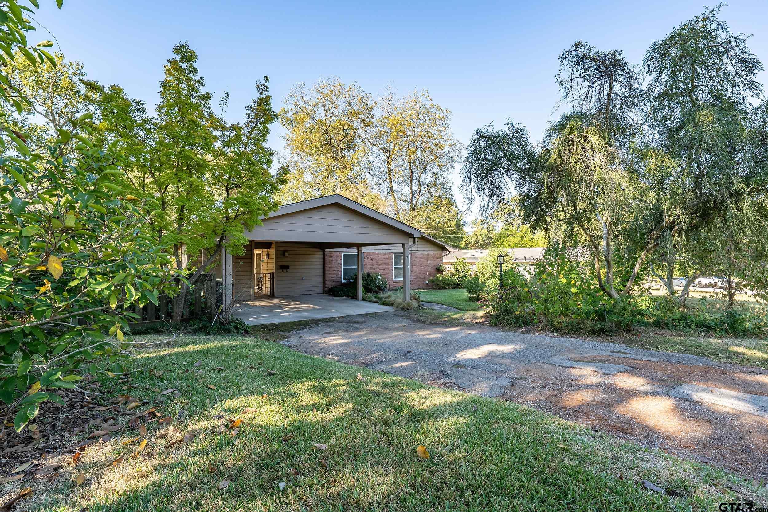 2713 Brentwood