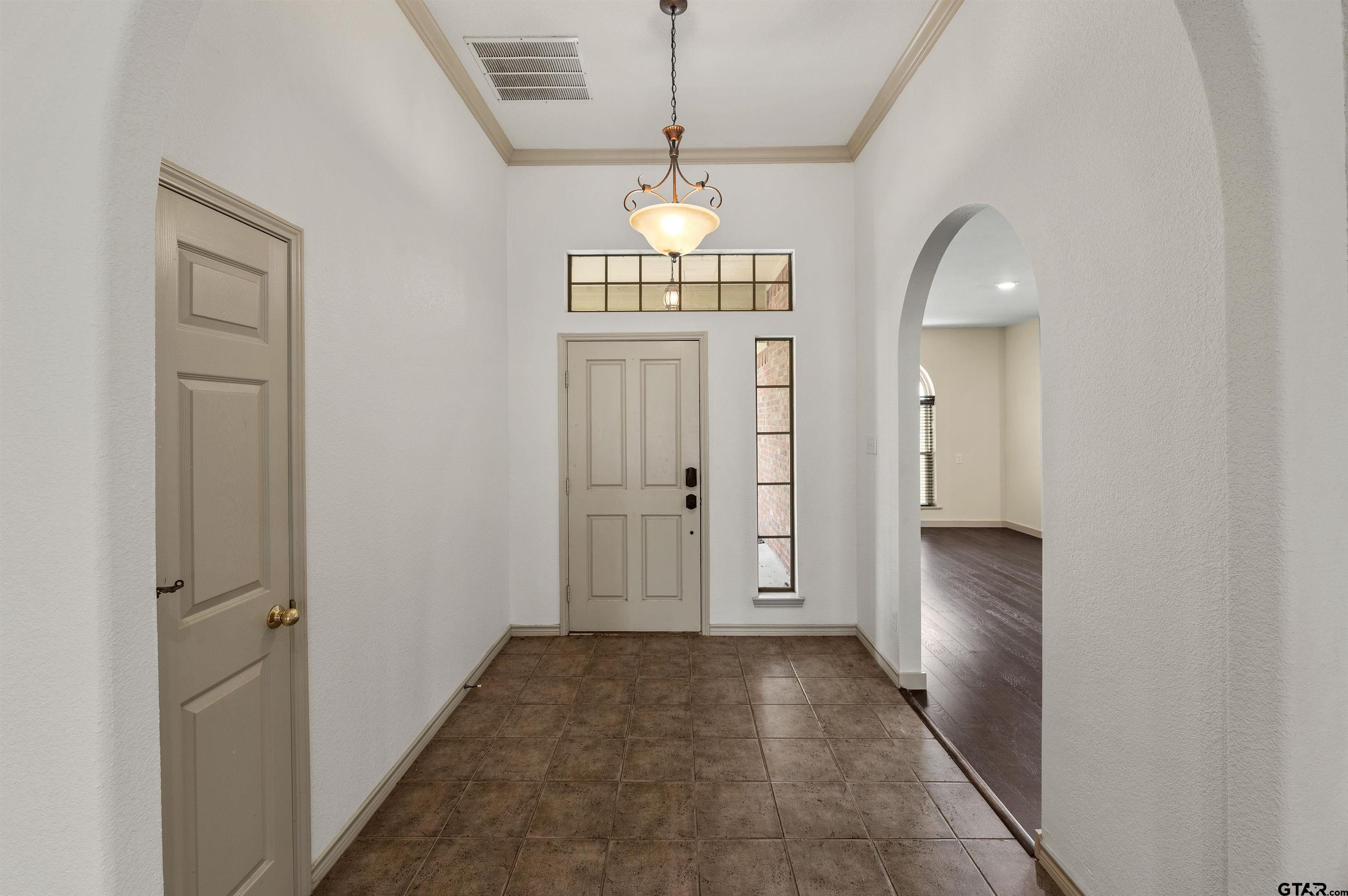 1745 County Road 1570