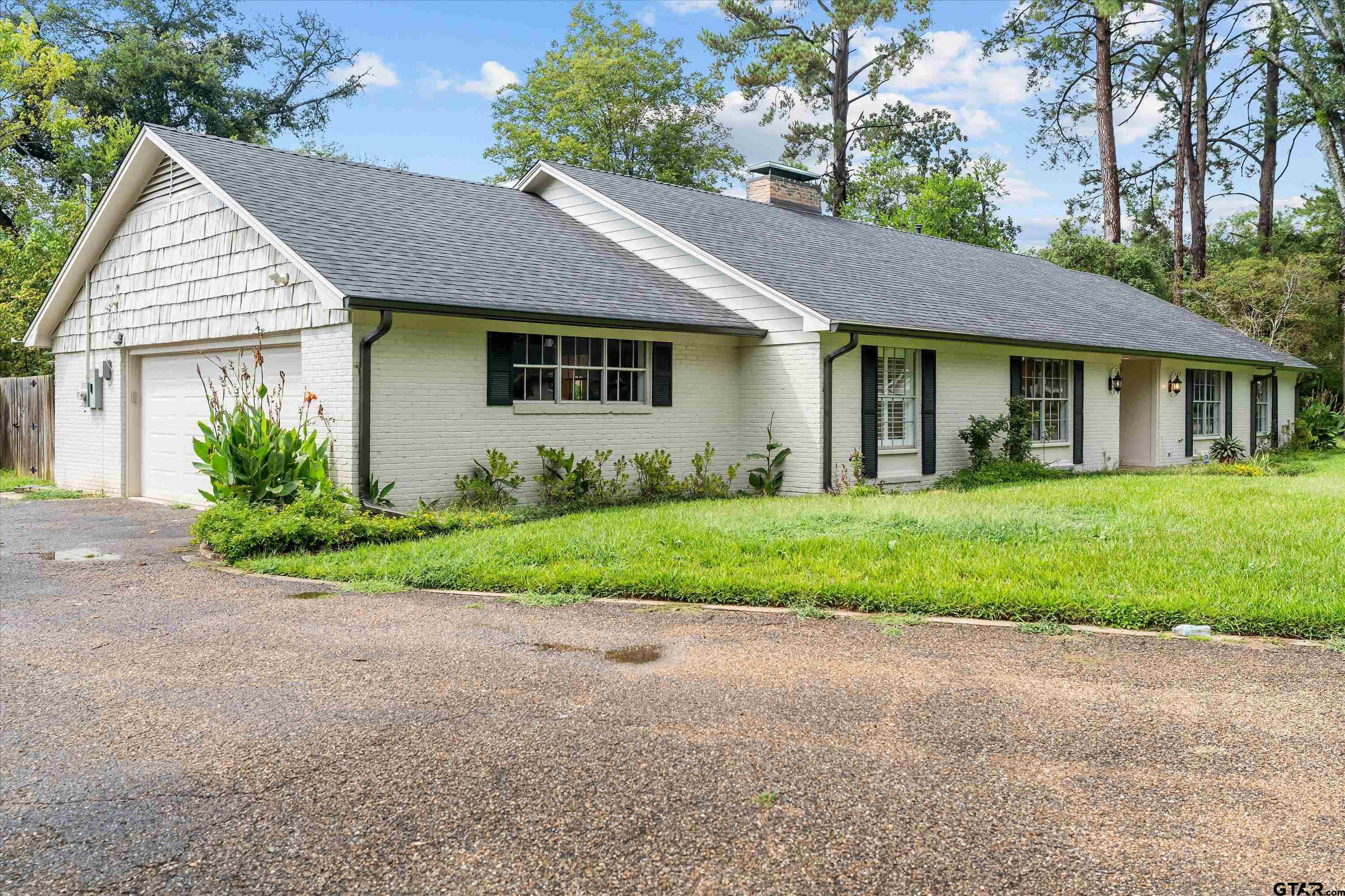 2917 Sunnybrook Drive