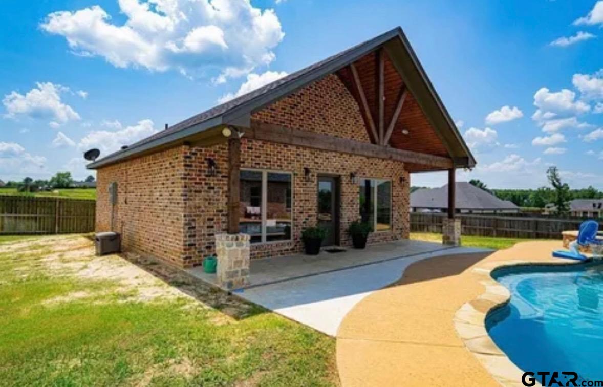 225 CLEMENTS CIRCLE