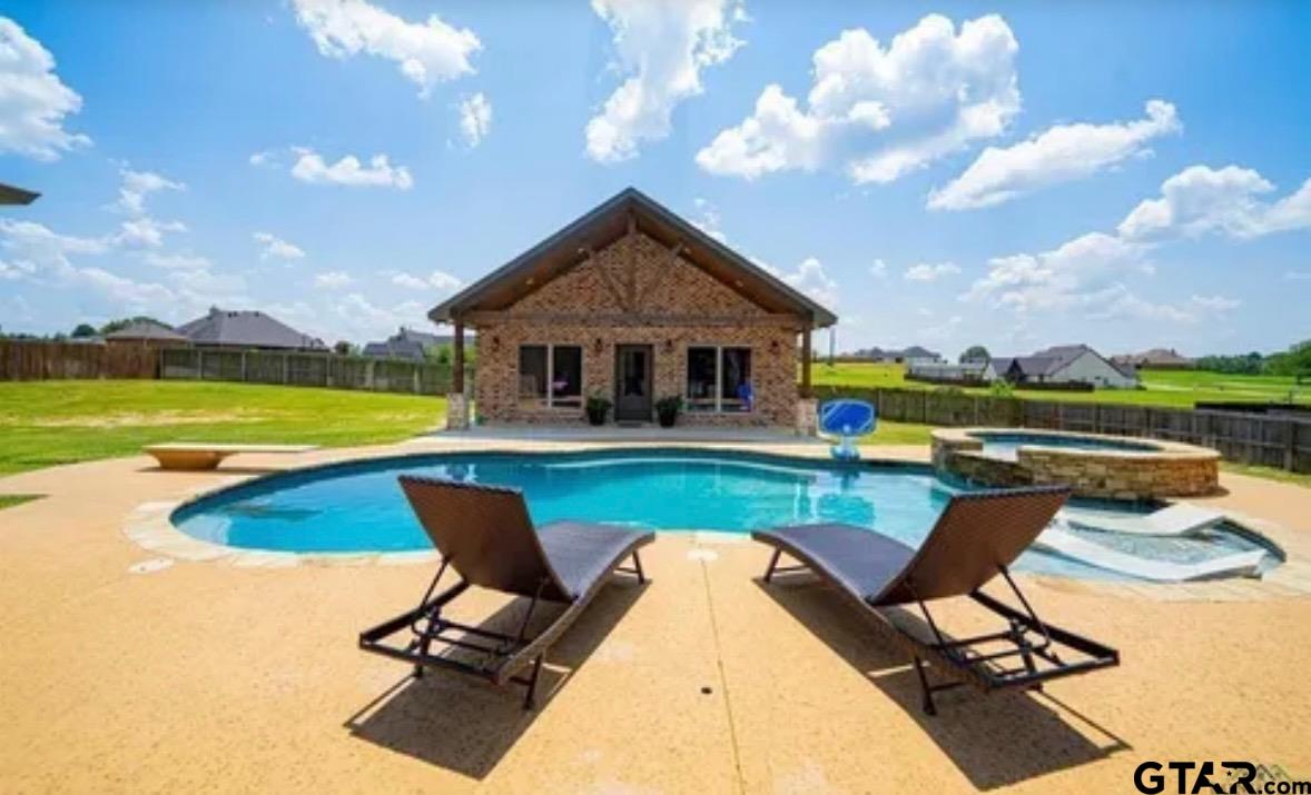 225 CLEMENTS CIRCLE