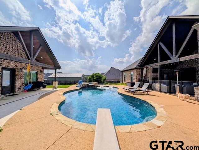 225 CLEMENTS CIRCLE