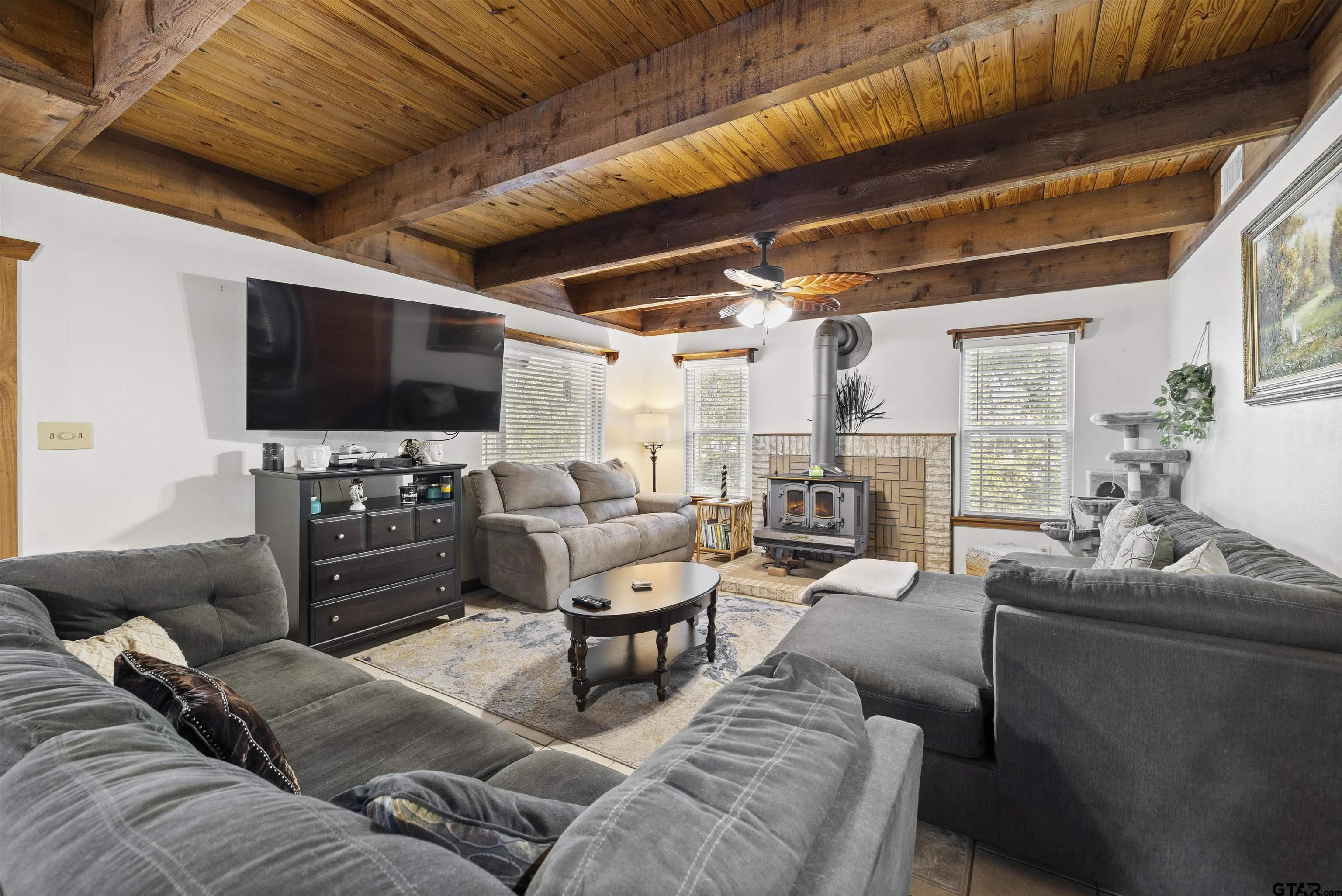 164 Pine Needle Glen