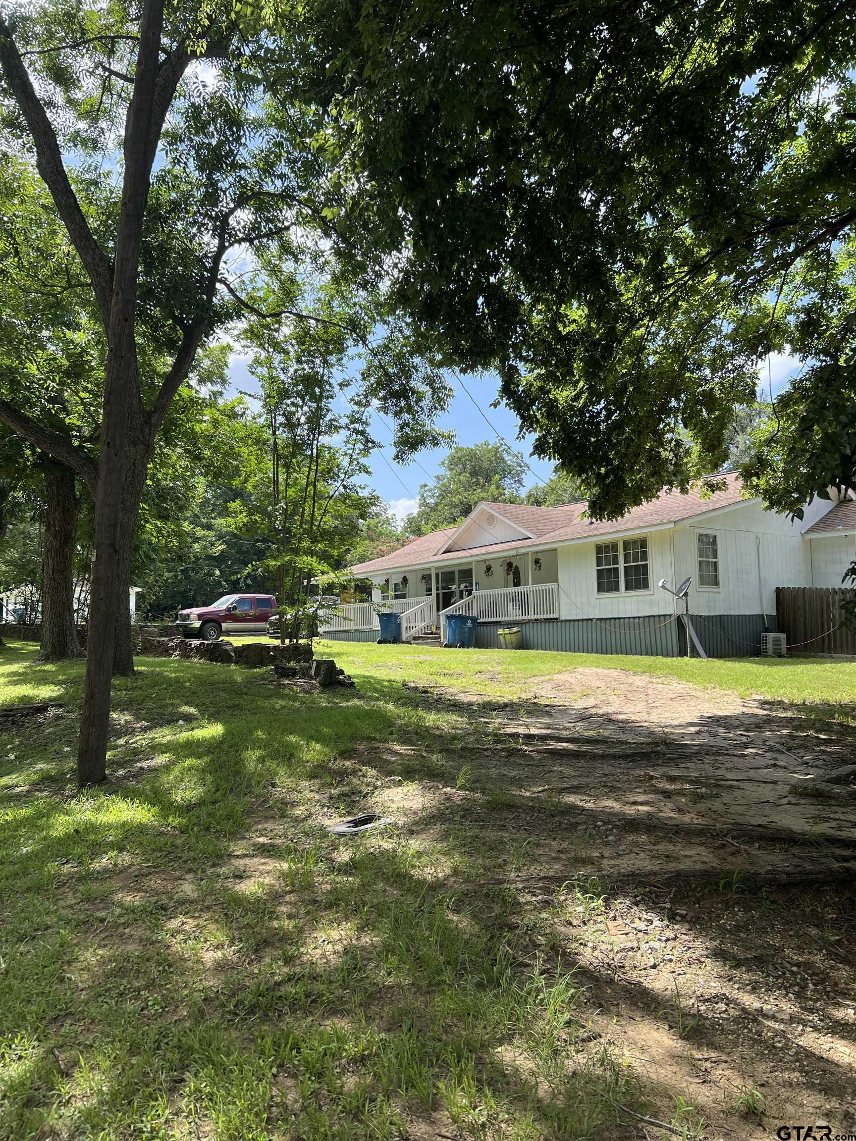 113 W Paschal