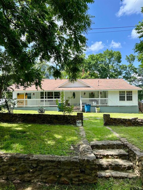 113 W Paschal Troup TX 75789