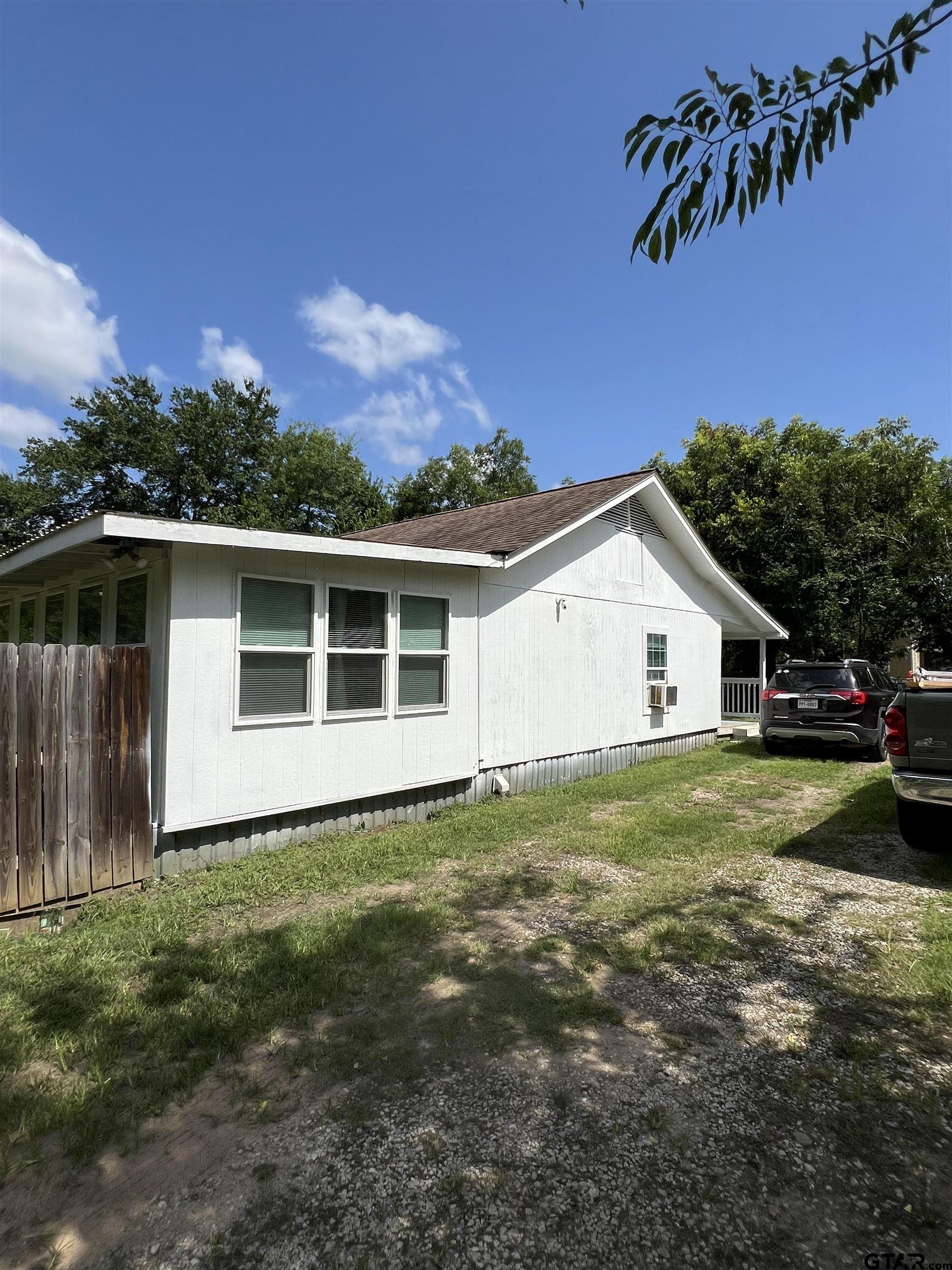 113 W Paschal