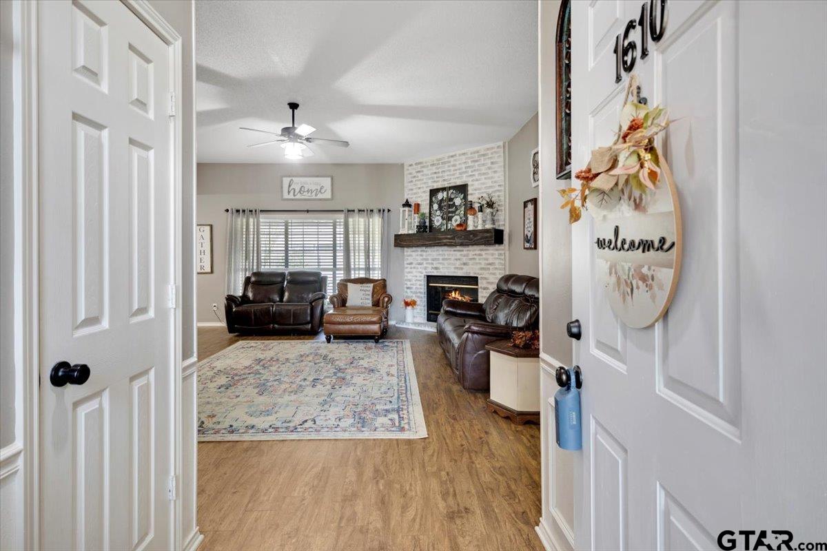 1610 Waterton Circle