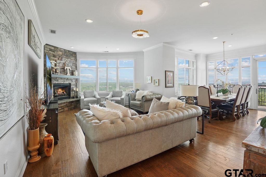 2801 Wexford PH 1306