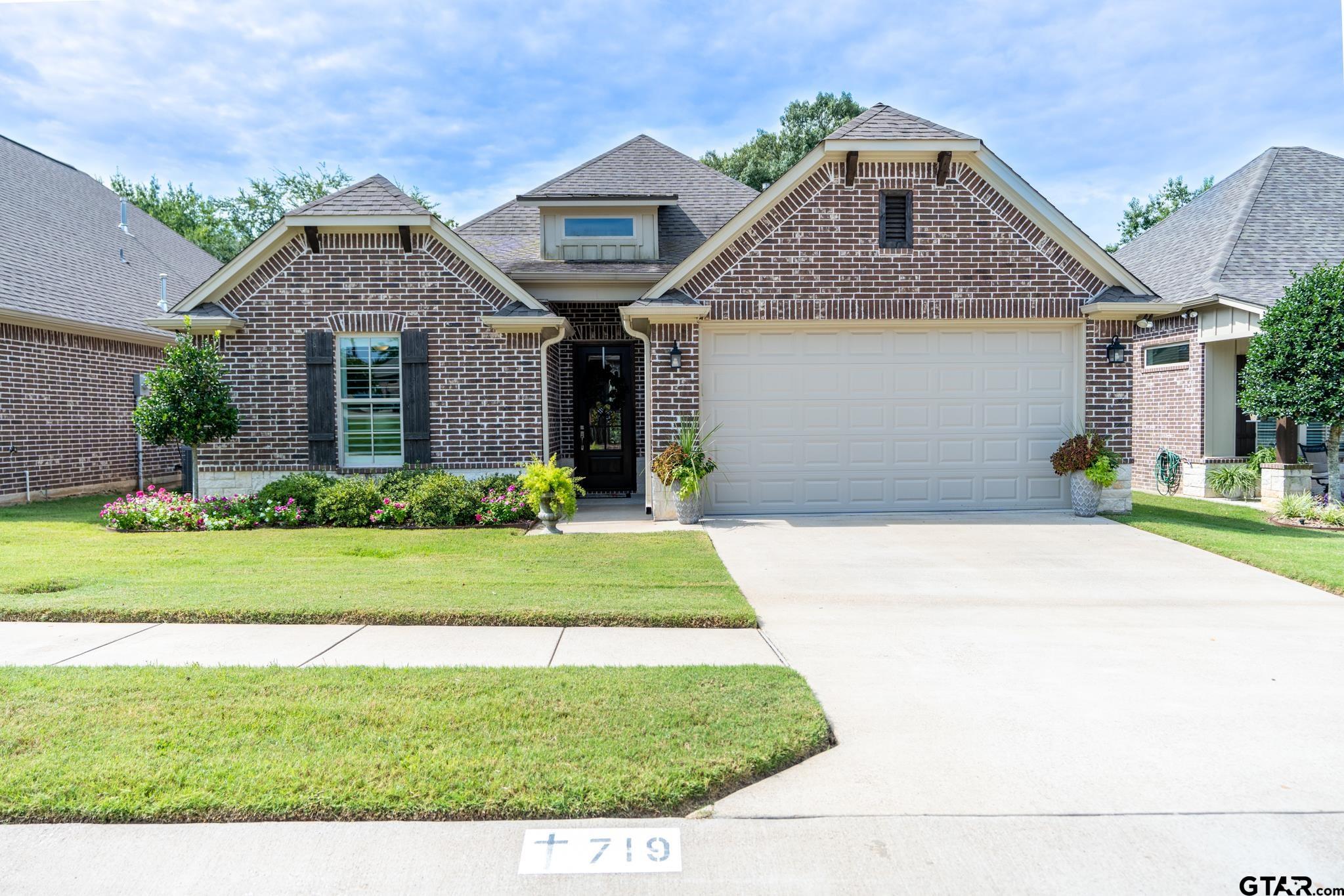 719 Cambridge Bend Cir