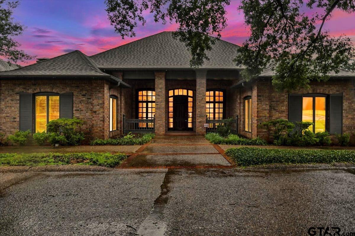 612 Rosemont Place II