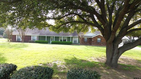 A home in Crockett