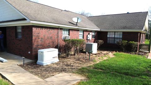 A home in Crockett