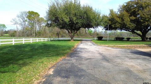 A home in Crockett