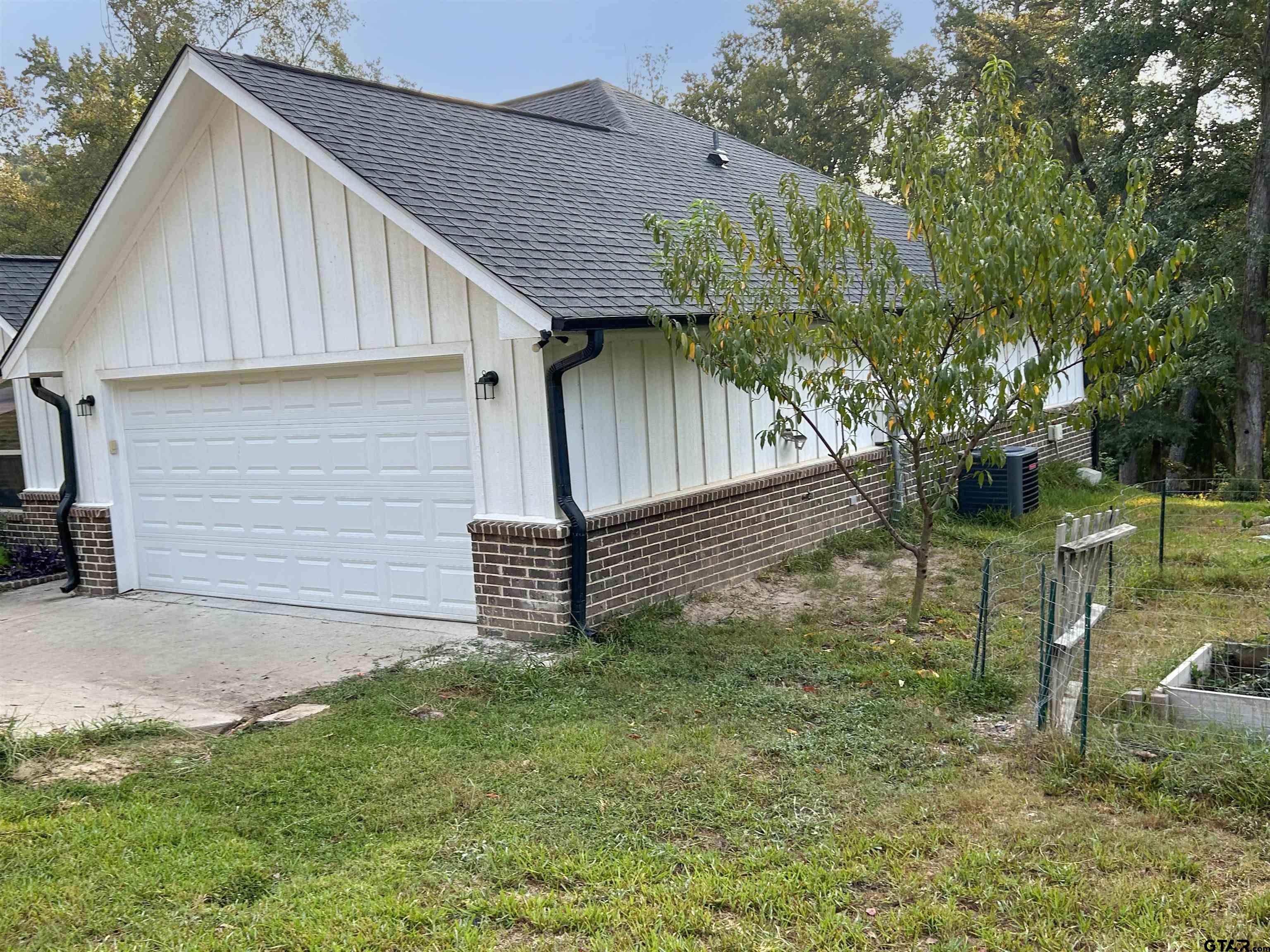 Tyler, Texas 75708, United States, 3 Bedrooms Bedrooms, ,2 BathroomsBathrooms,Residential,Active,219713