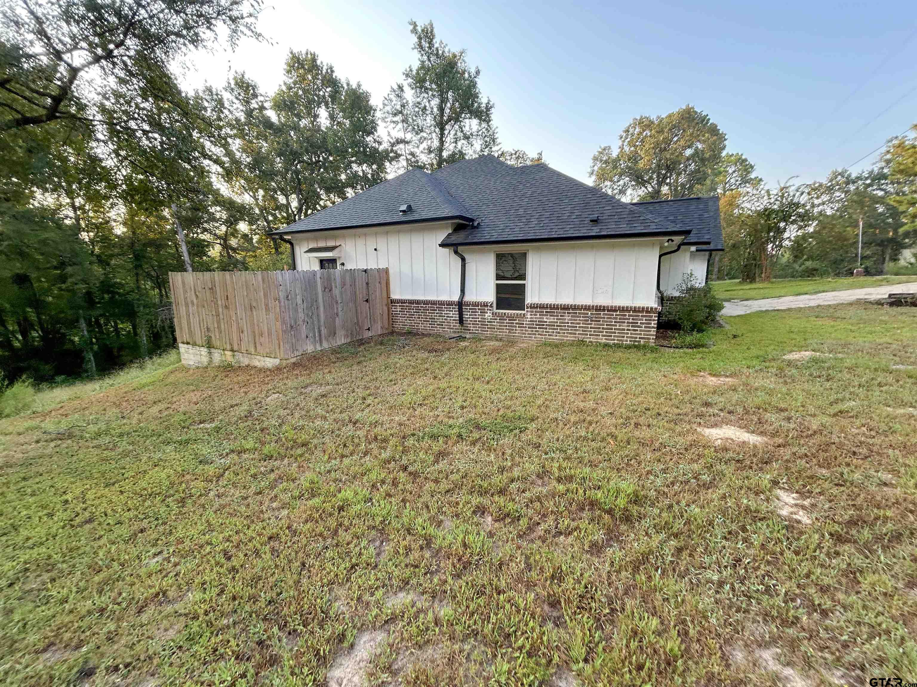 Tyler, Texas 75708, United States, 3 Bedrooms Bedrooms, ,2 BathroomsBathrooms,Residential,Active,219713