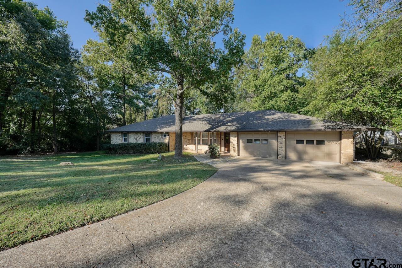 114 Hideaway Ln E