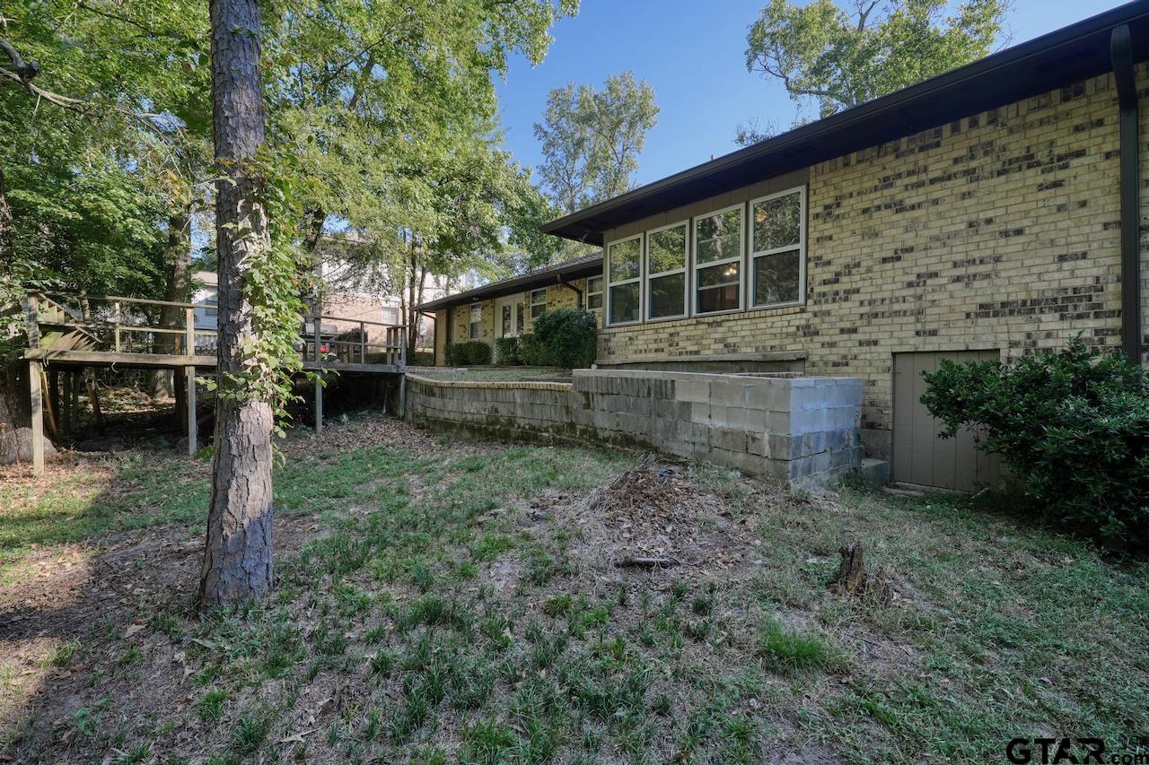 114 Hideaway Ln E