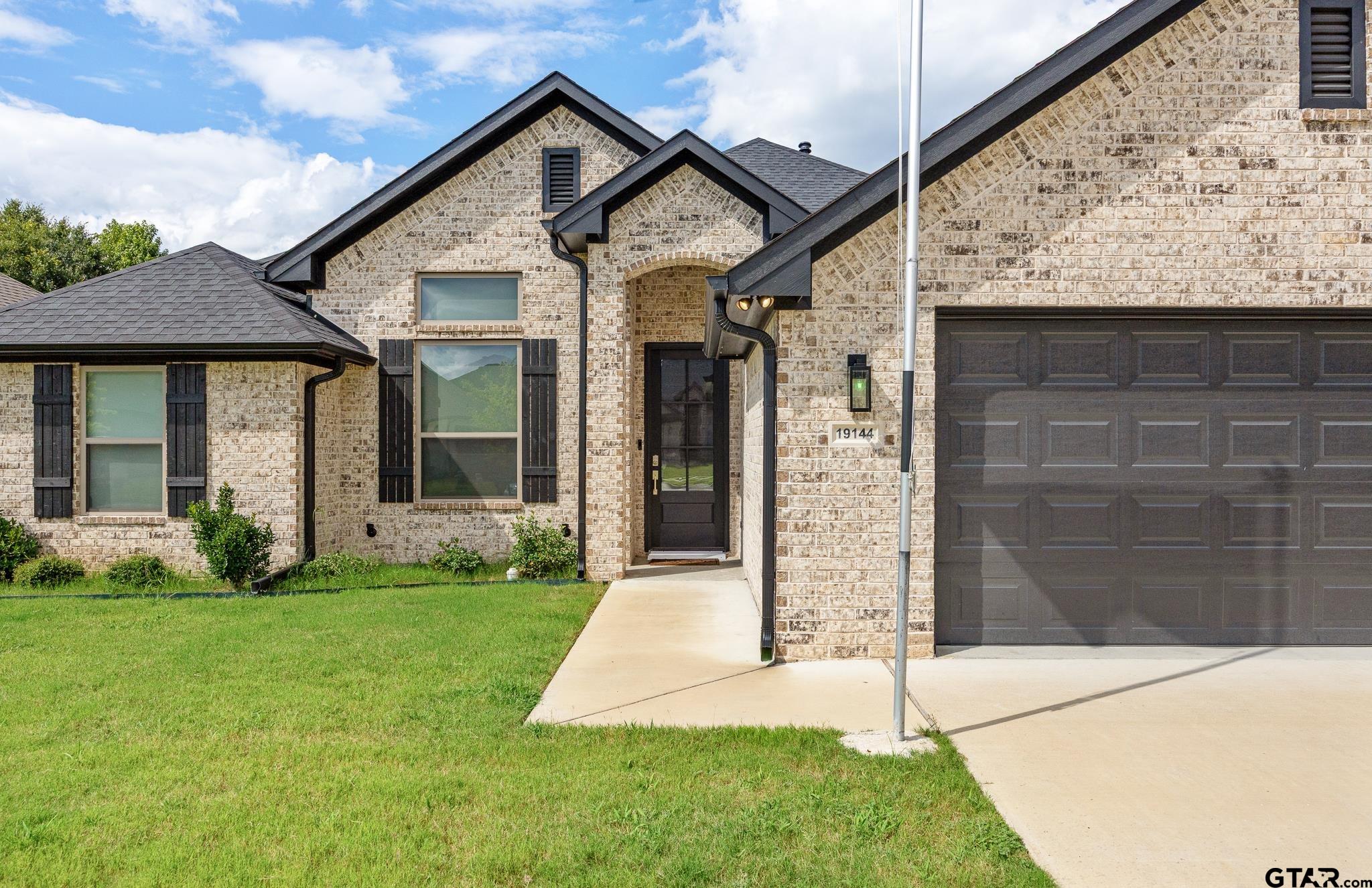 19144 Ambrosia Dr