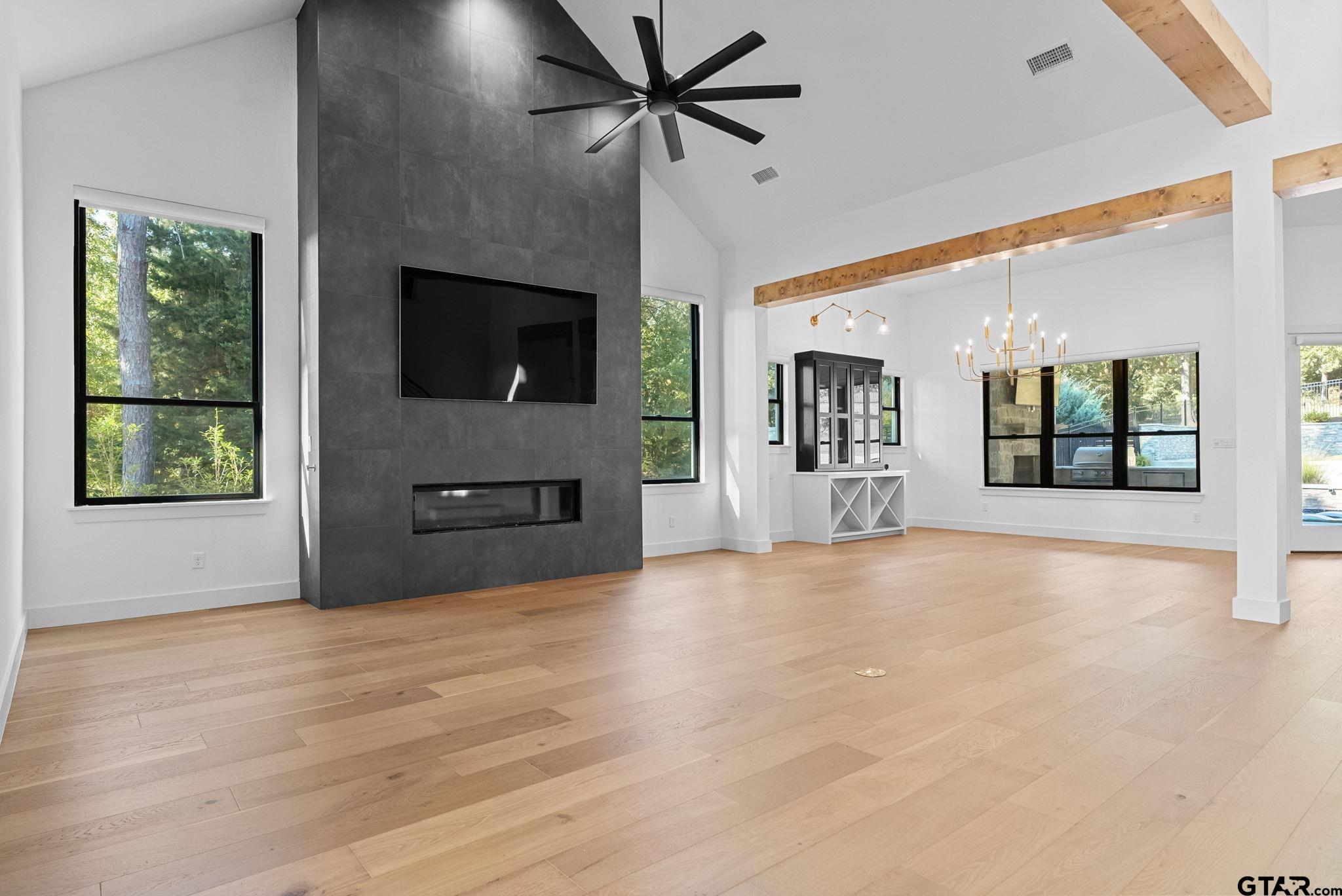 2432 Bellview Circle