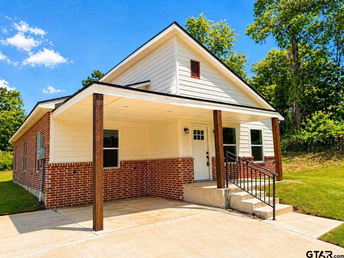 1410 W Connally St