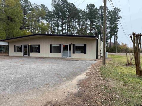 2001 E Houston Avenue Crockett TX 75835