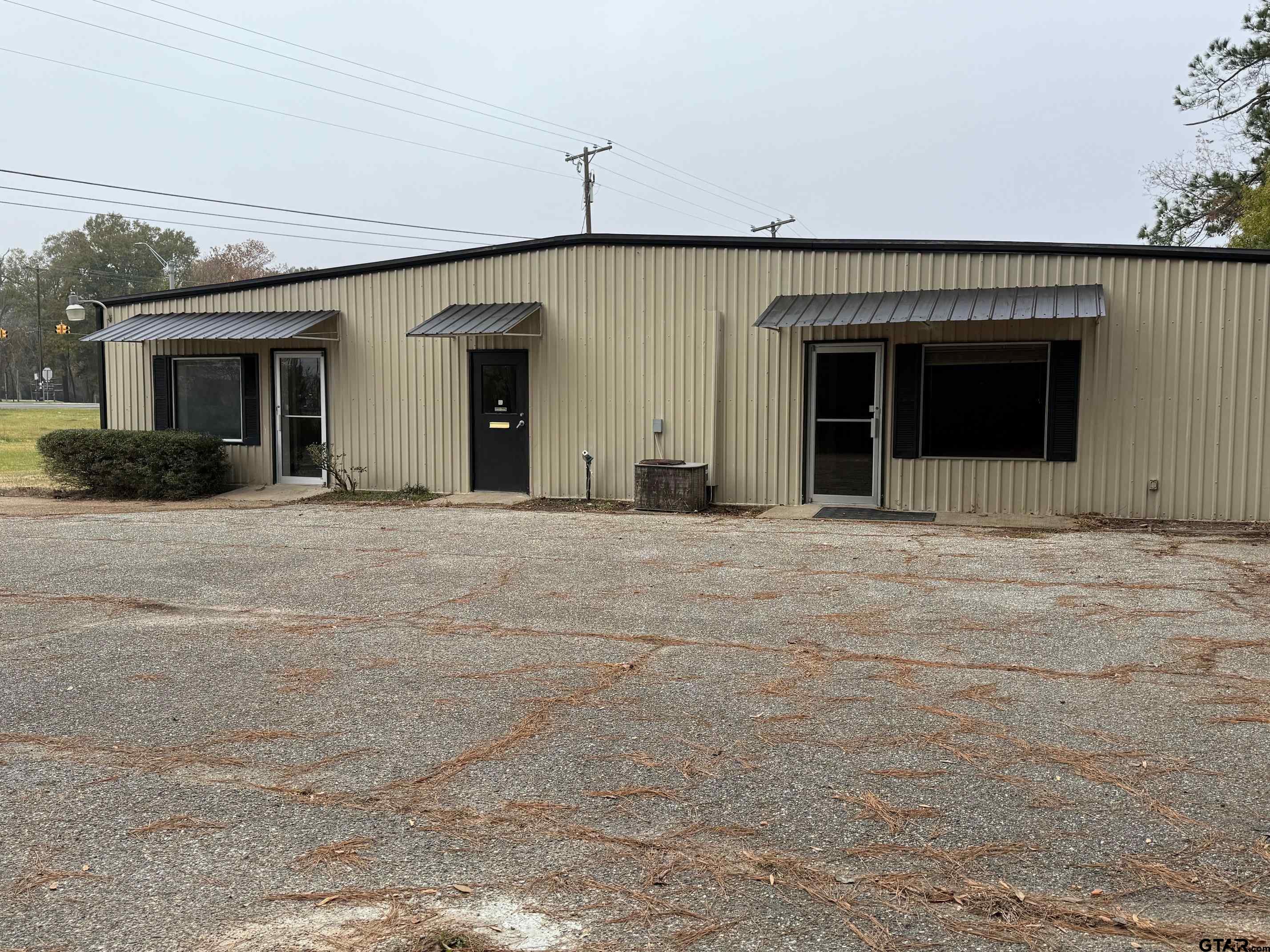 2001 E Houston Avenue