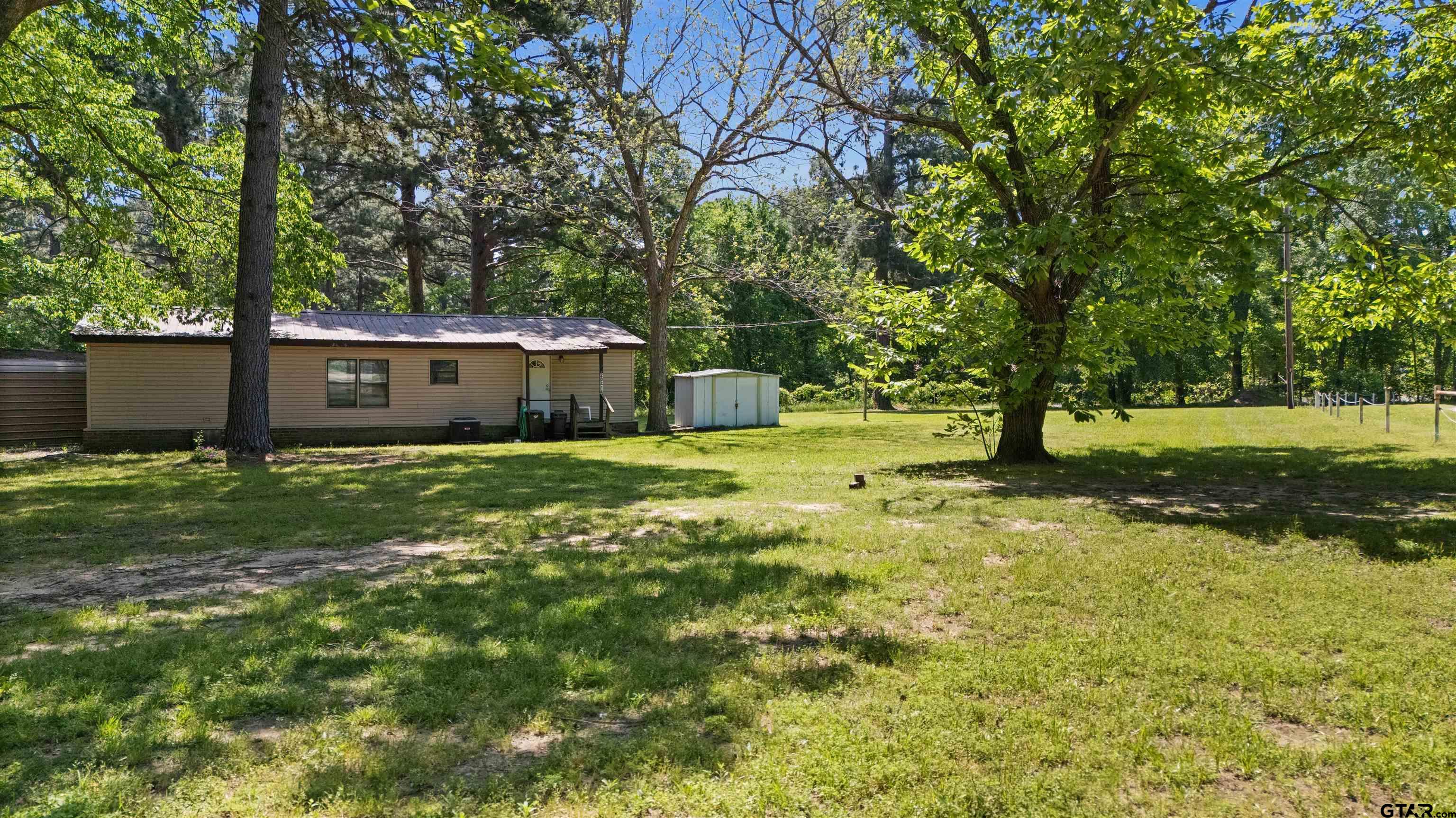 20414 Hillside Dr