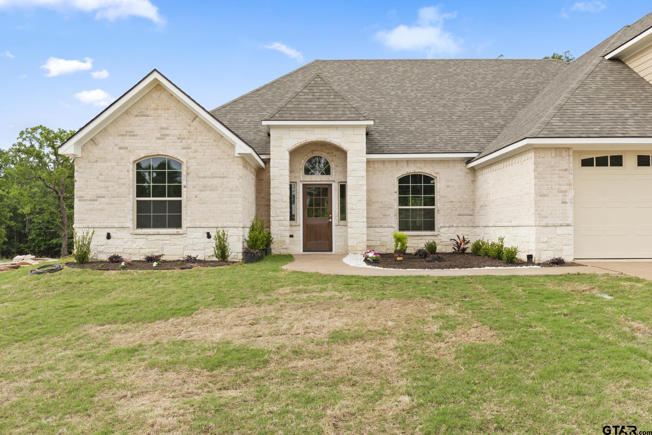 1616 Courtland Lane
