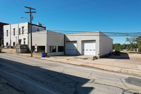 105 N 4th Street Crockett TX 75835