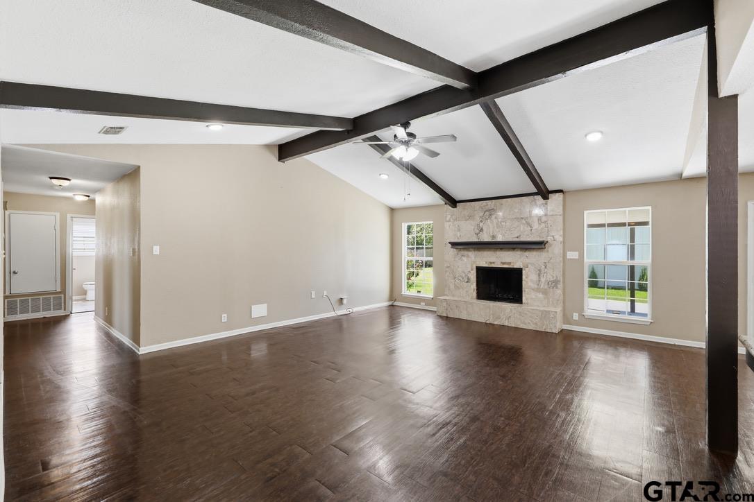 598 N Hidden Forest