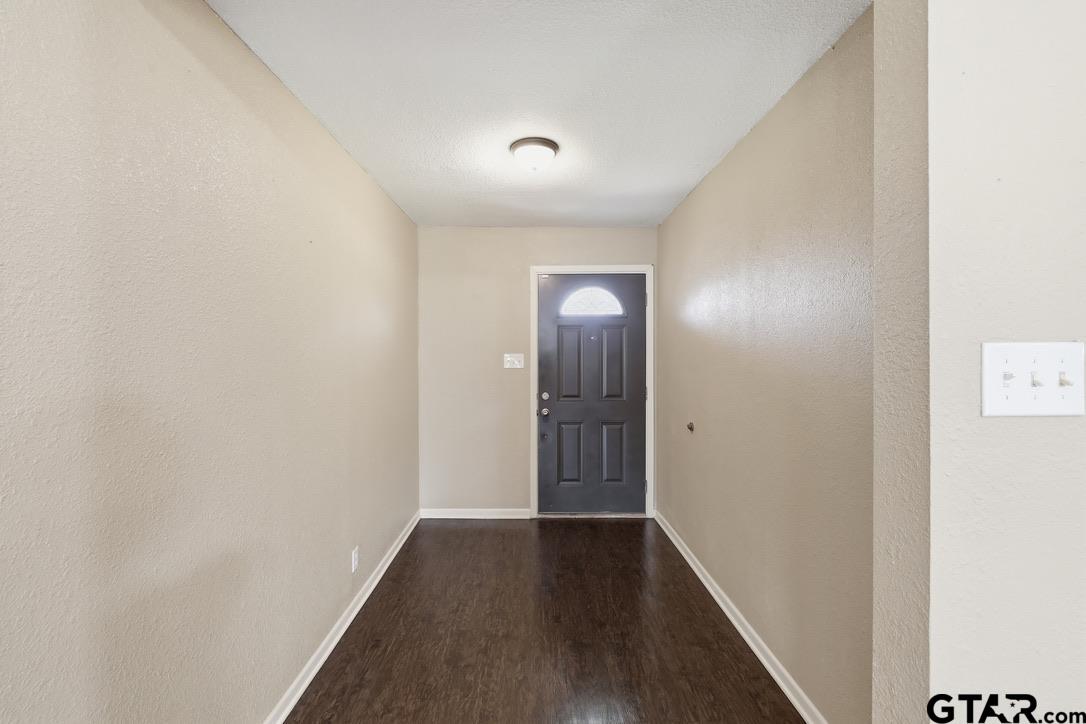 598 N Hidden Forest