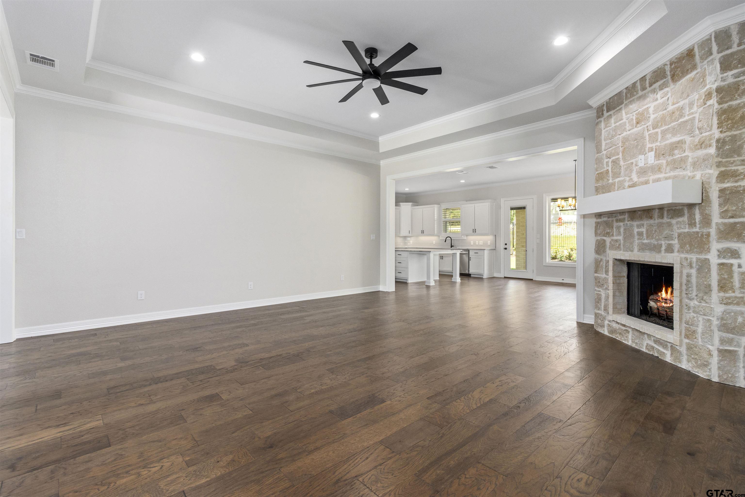 7408 Waterview Square